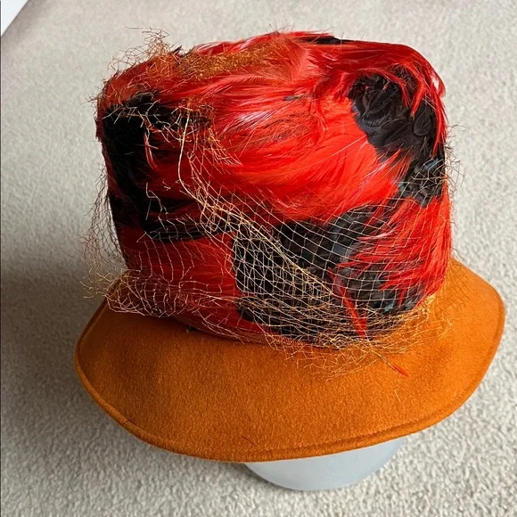 Vintage Feathered Hat with Bow - Picture 5 of 5